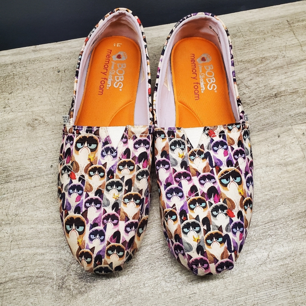 Bobs Grumpy Cat slip on shoes Size 8.5
